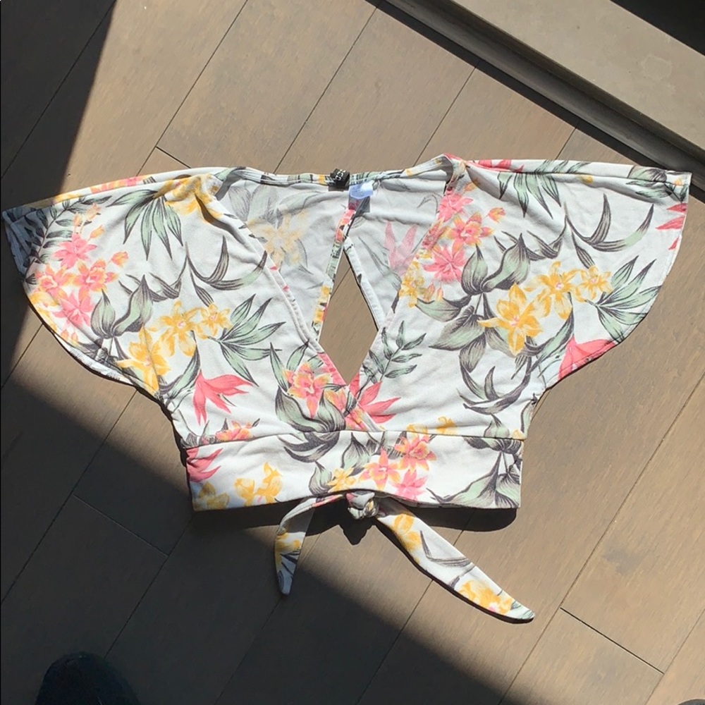 H & M Divided Tropical/Floral Crop Top In XS